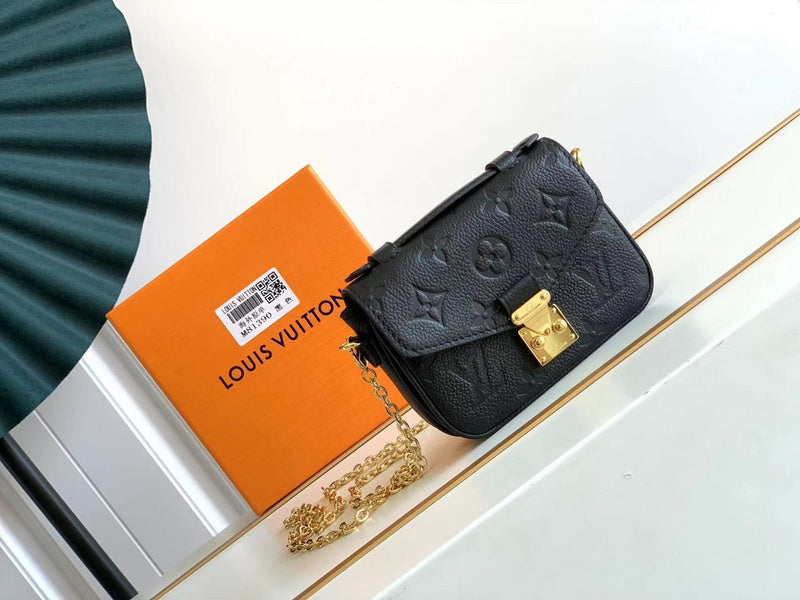LOV - Luxurious Totes - 1627