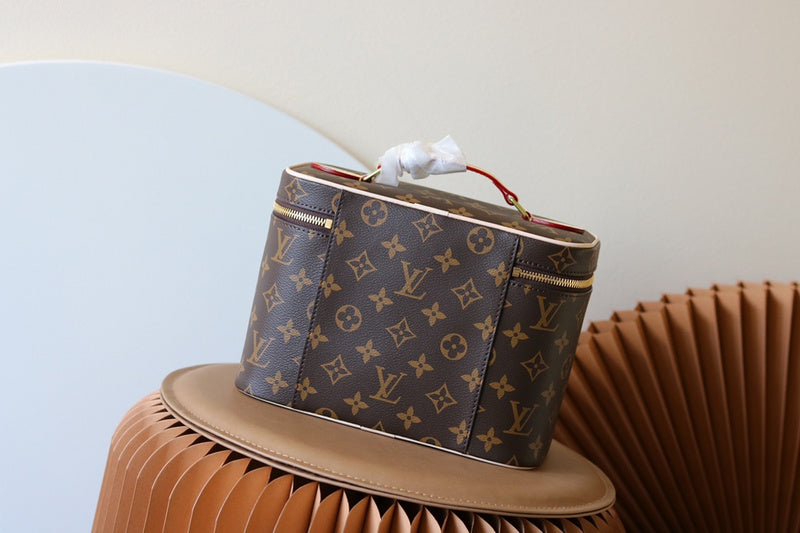 LOV - Luxurious Totes - 1836