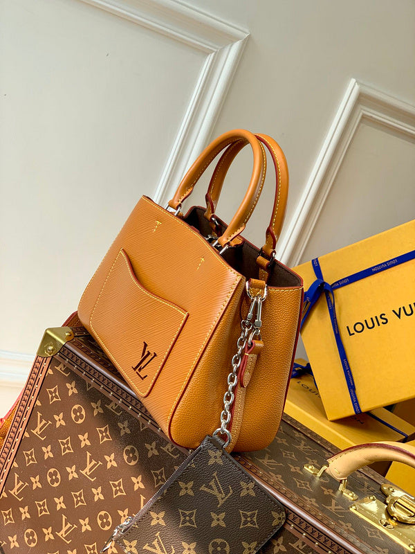 LOV - Luxurious Totes - 1598