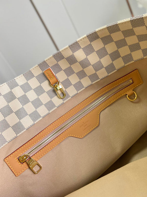 LOV - Luxurious Totes - 2205