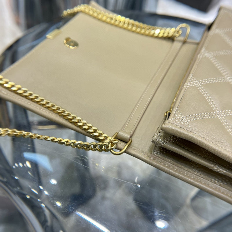Luxurious Totes - Latest - 8841