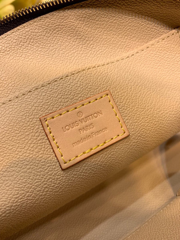 Luxurious Totes - Latest - 1430