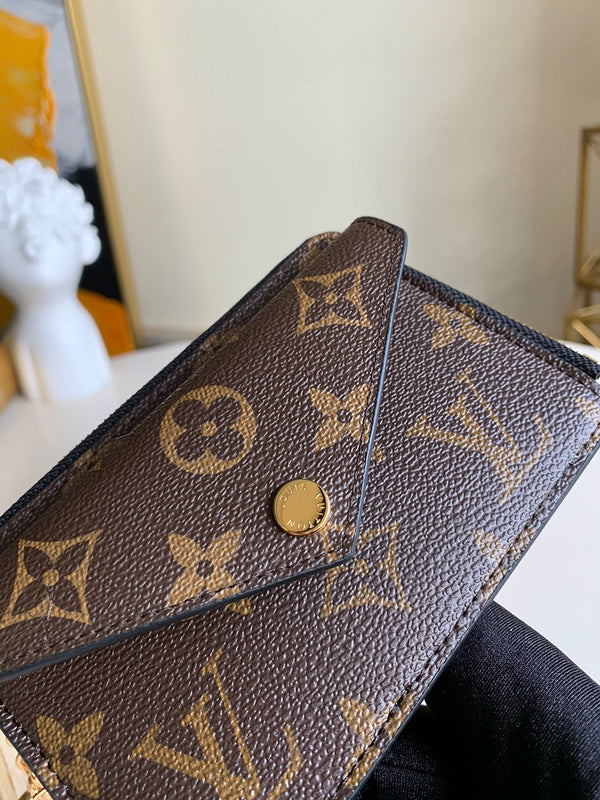 Luxurious Totes - Latest - 835