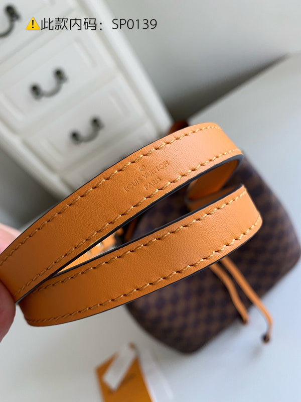 Luxurious Totes - Latest - 9765