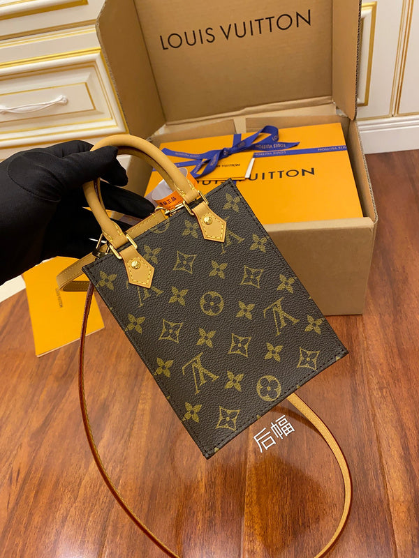 LOV - Luxurious Totes - 2519