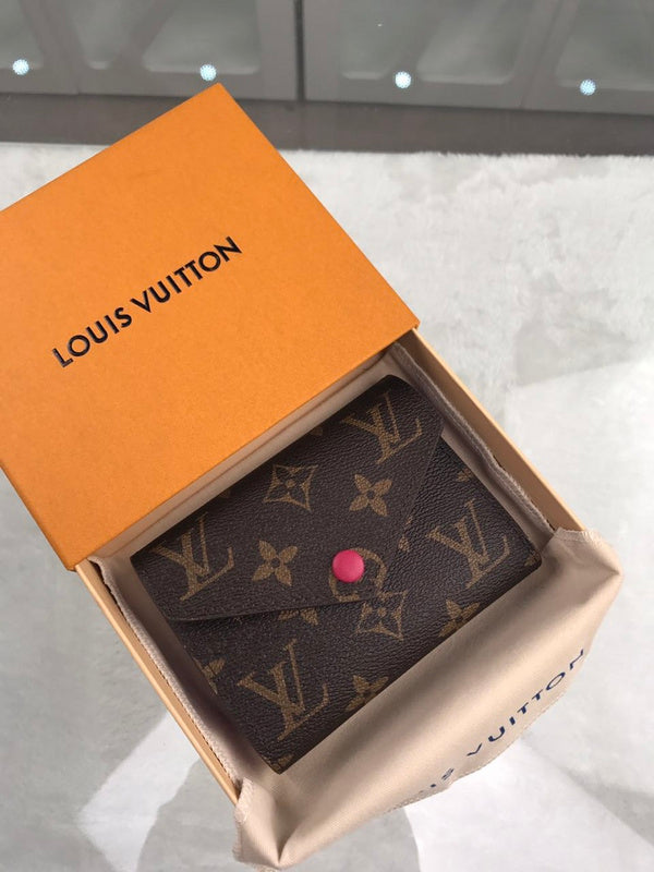LOV - Luxurious Totes - 2344