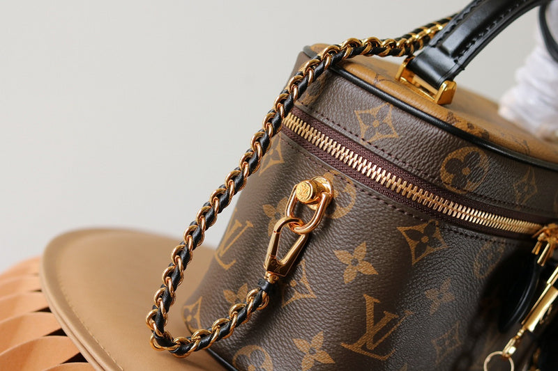 LOV - Luxurious Totes - 2070