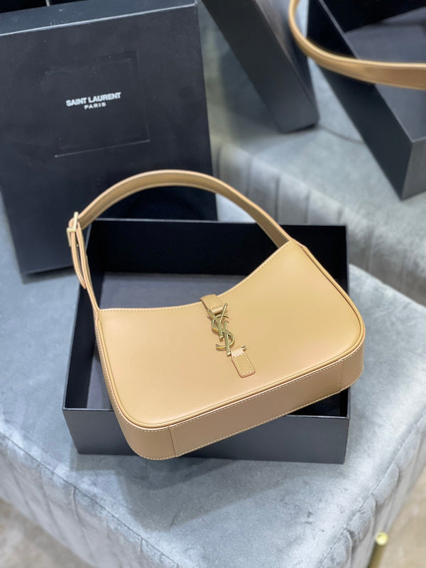 Luxurious Totes - Latest - 8347