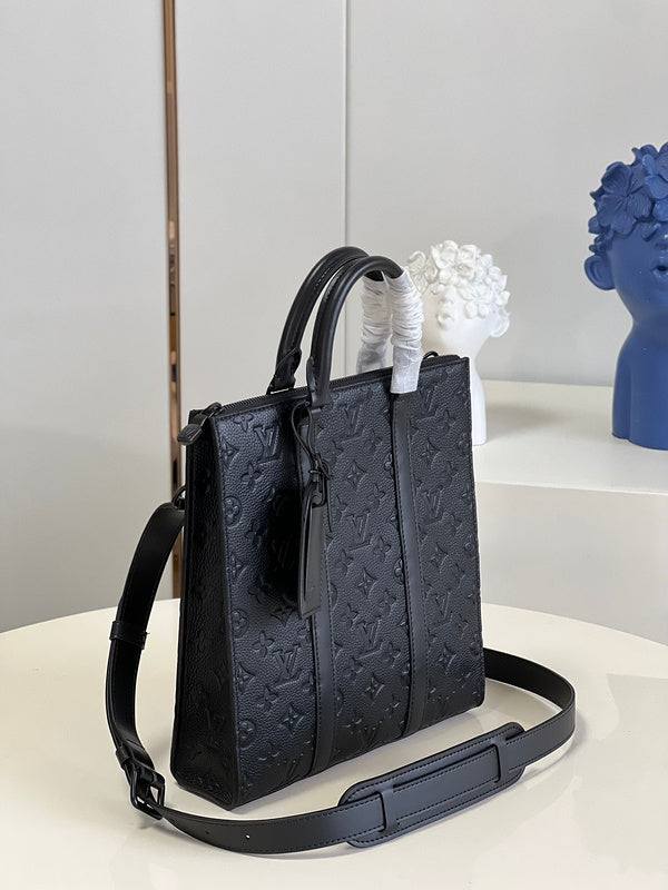 LOV - Luxurious Totes - 1610