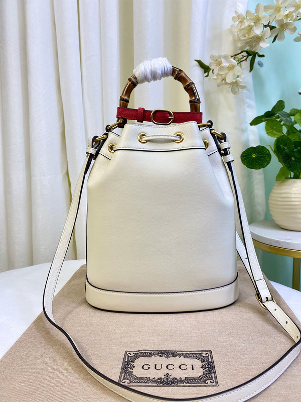 GUI - Luxurious Totes - 694