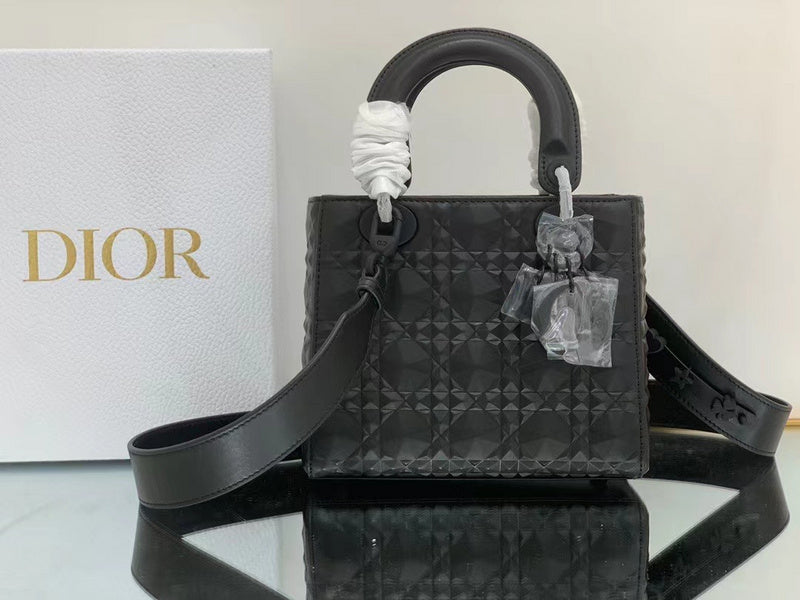 Luxurious Totes - Latest - 6497