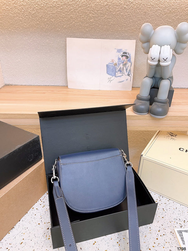 Luxurious Totes - CCH2 Bags - 005