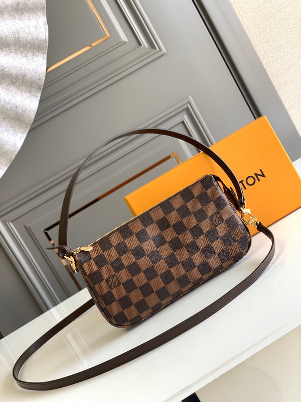 LOV - Luxurious Totes - 1918