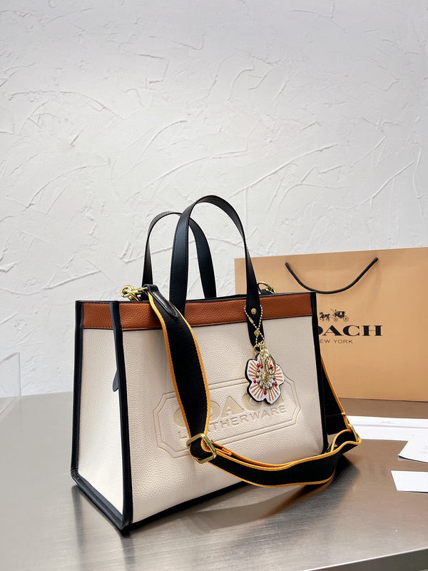 Luxurious Totes - CCH2 Bags - 133