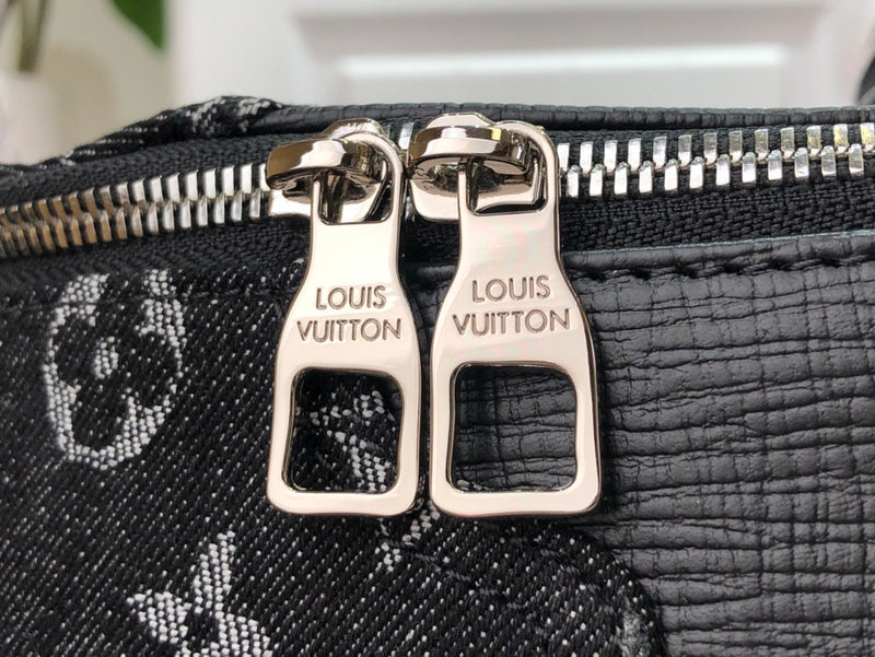 LOV - Luxurious Totes - 2024