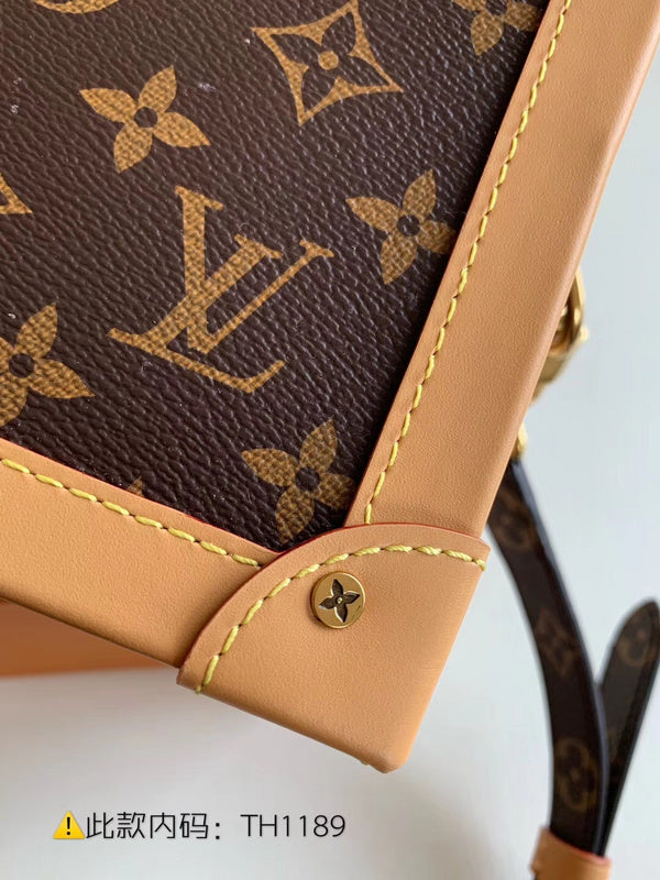Luxurious Totes - Latest - 2417