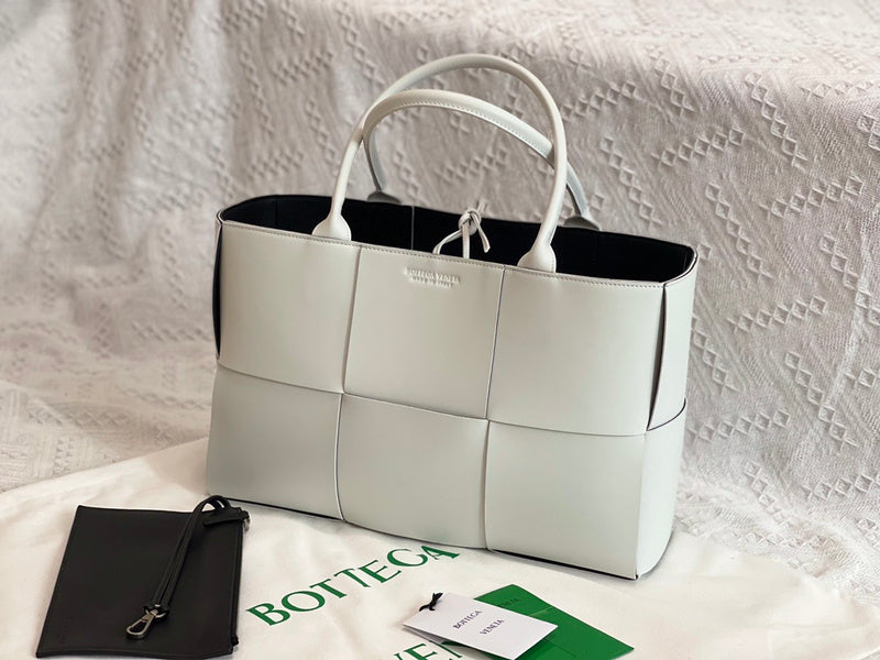 Luxurious-Totes - BV Bags - 2927