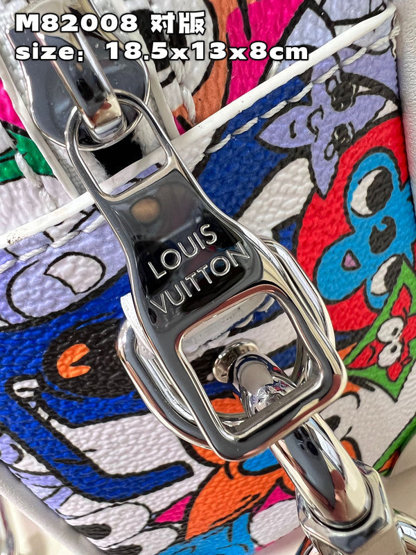 LOV - Luxurious Totes - 570