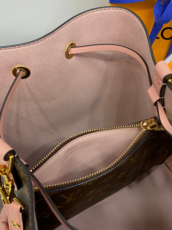 LOV - Luxurious Totes - 2461