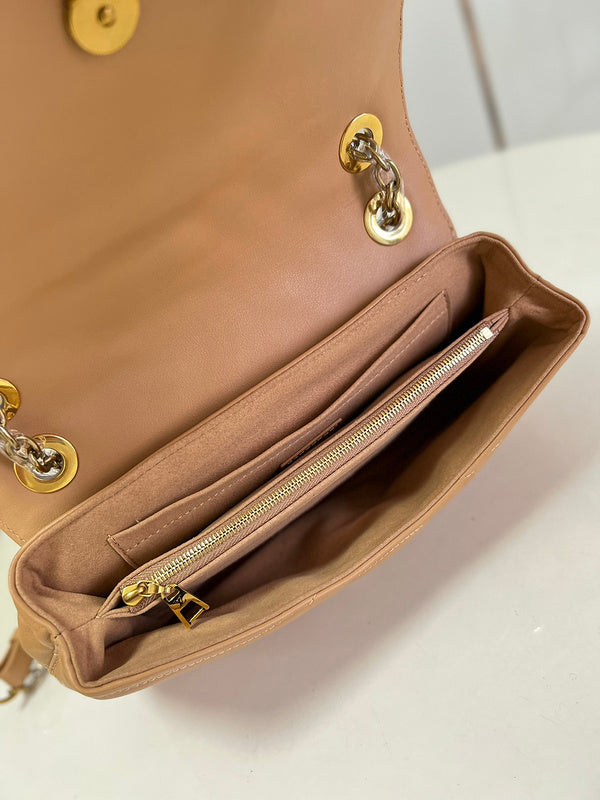 LOV - Luxurious Totes - 1848