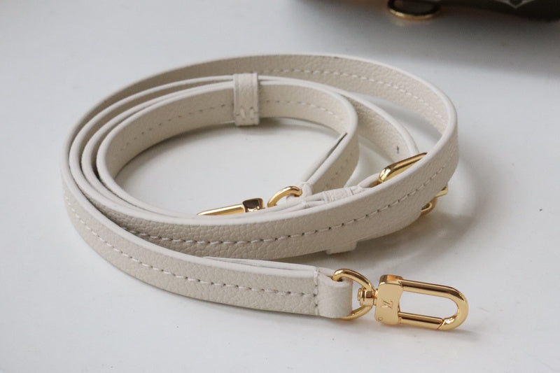 LOV - Luxurious Totes - 1680