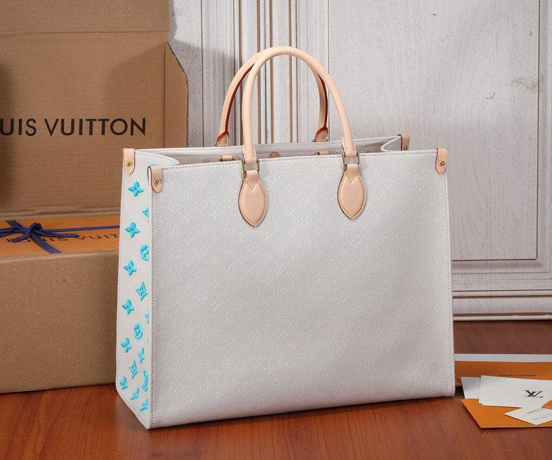 LOV - Luxurious Totes - 1378