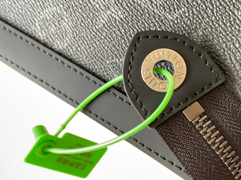 LOV - Luxurious Totes - 1735
