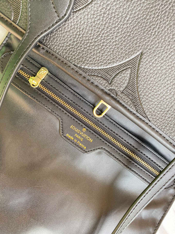 LOV - Luxurious Totes - 2525