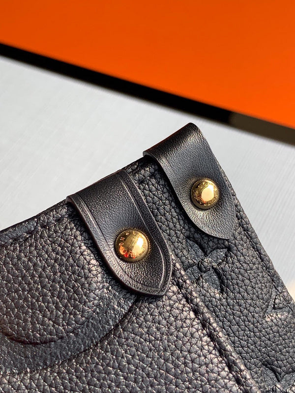 LOV - Luxurious Totes - 2631