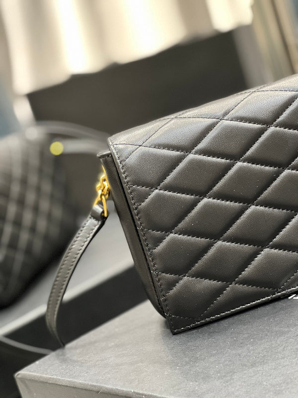 Luxurious Totes - Latest - 8669