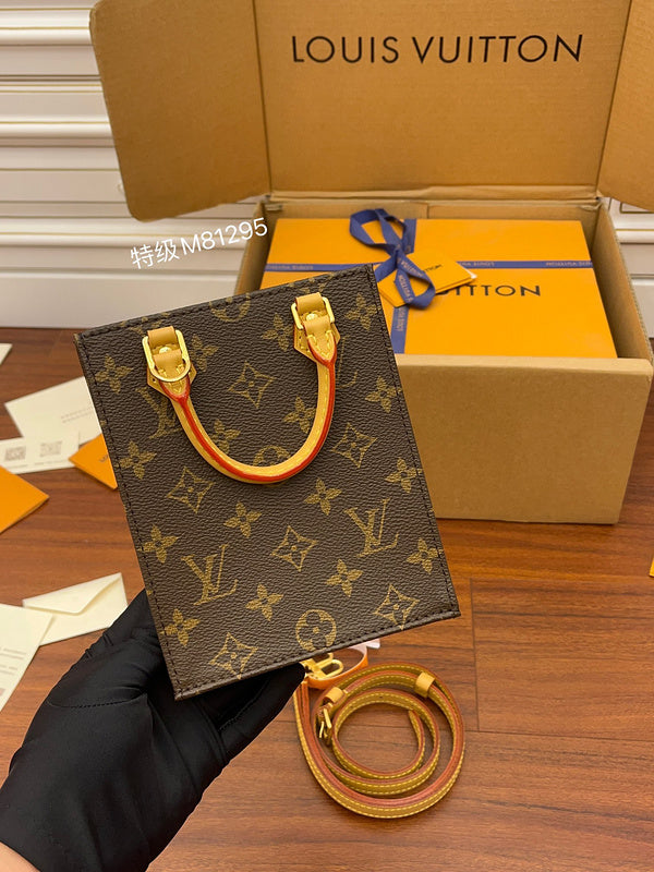 LOV - Luxurious Totes - 1494