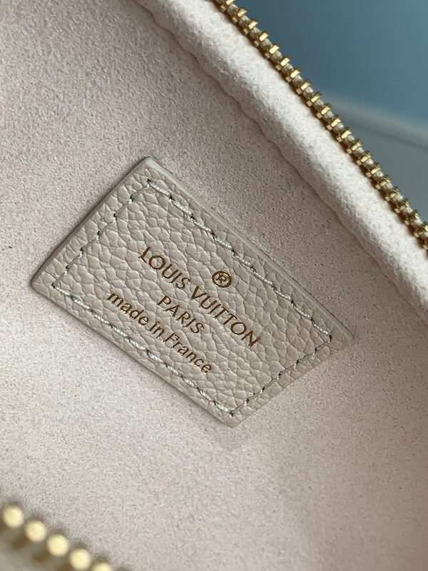 LOV - Luxurious Totes - 027
