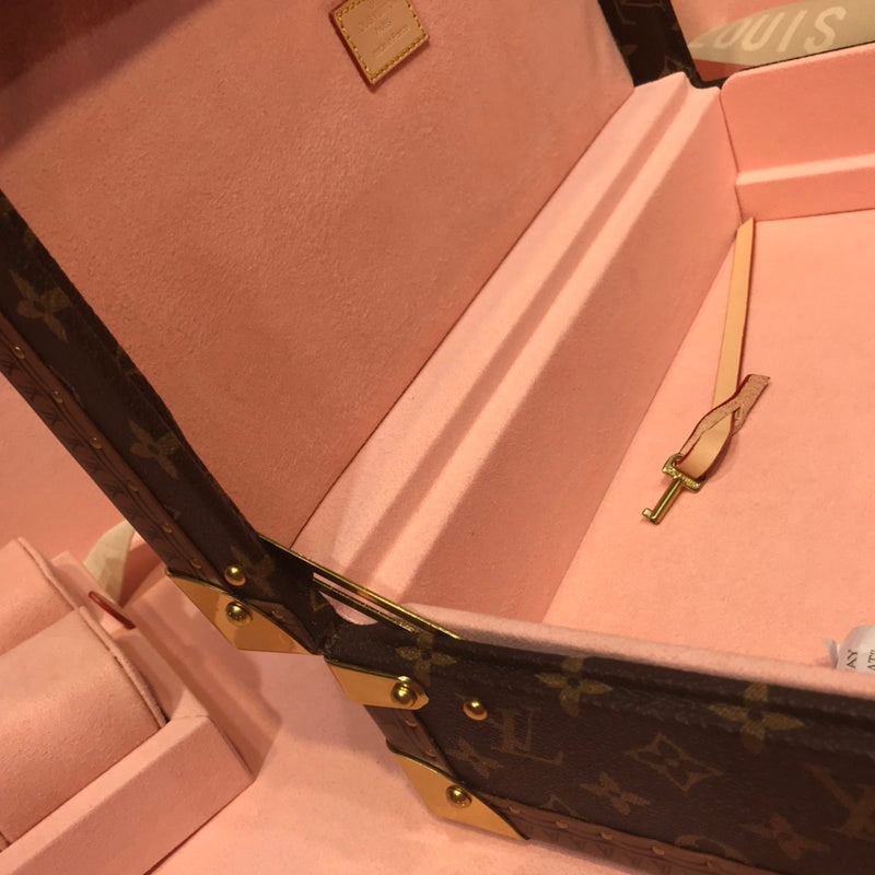 LOV - Luxurious Totes - 856