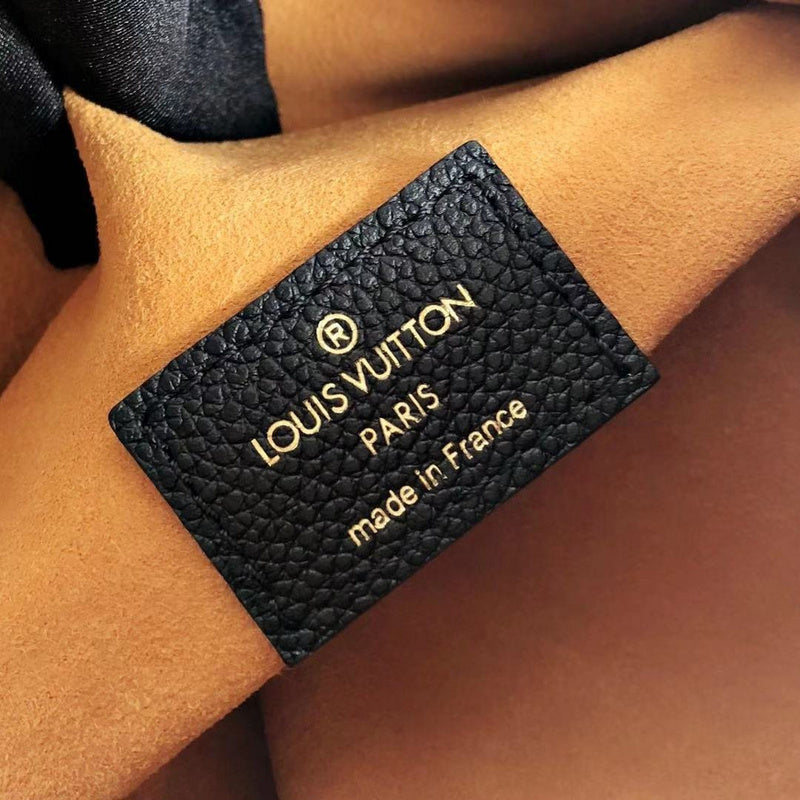 LOV - Luxurious Totes - 2624