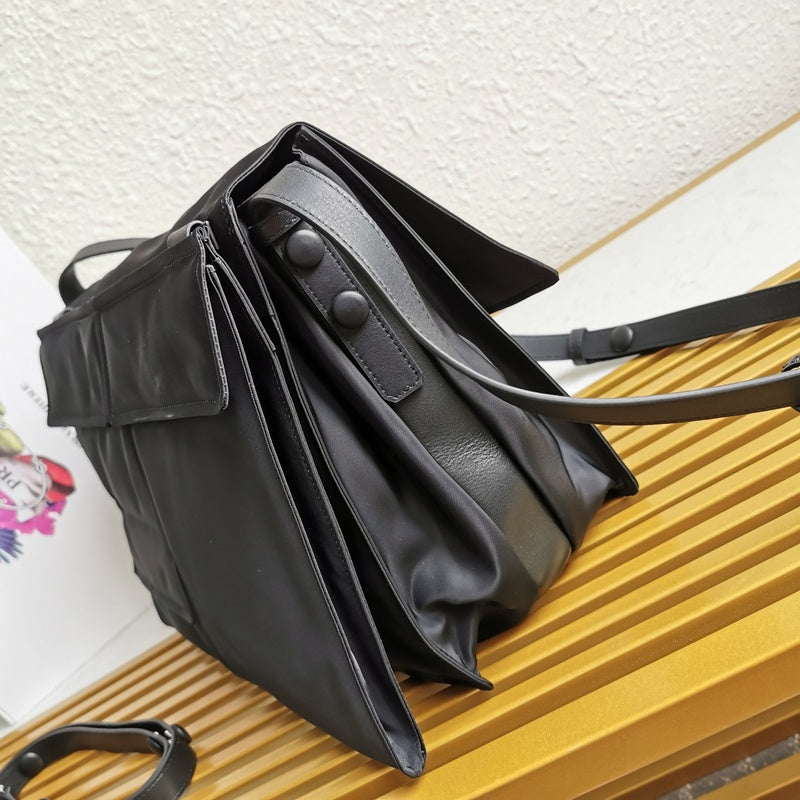 PDA - Luxurious Totes - 139