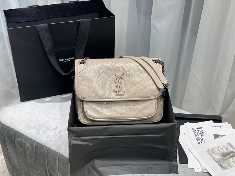 Luxurious Totes - Latest - 8556