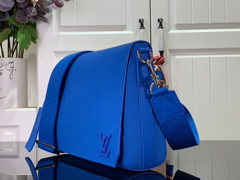 LOV - Luxurious Totes - 102