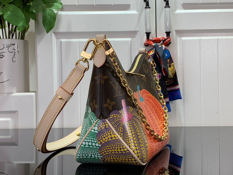 LOV - Luxurious Totes - 512