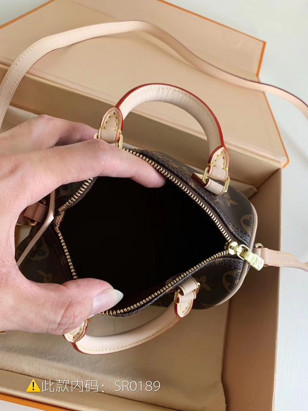 Luxurious Totes - Latest - 9699