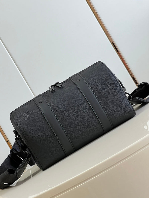 LOV - Luxurious Totes - 990