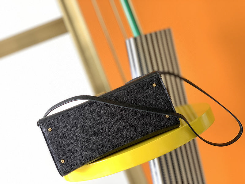 Luxurious Totes - Latest - 8860