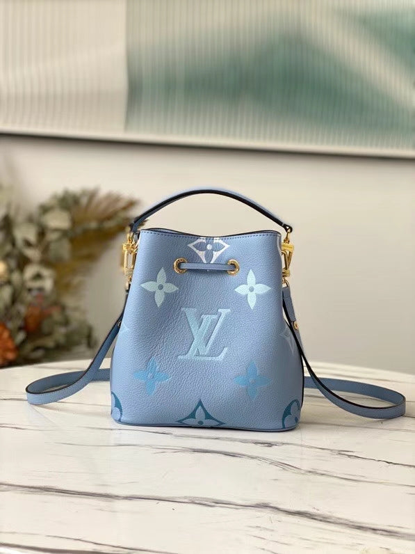 LOV - Luxurious Totes - 2433