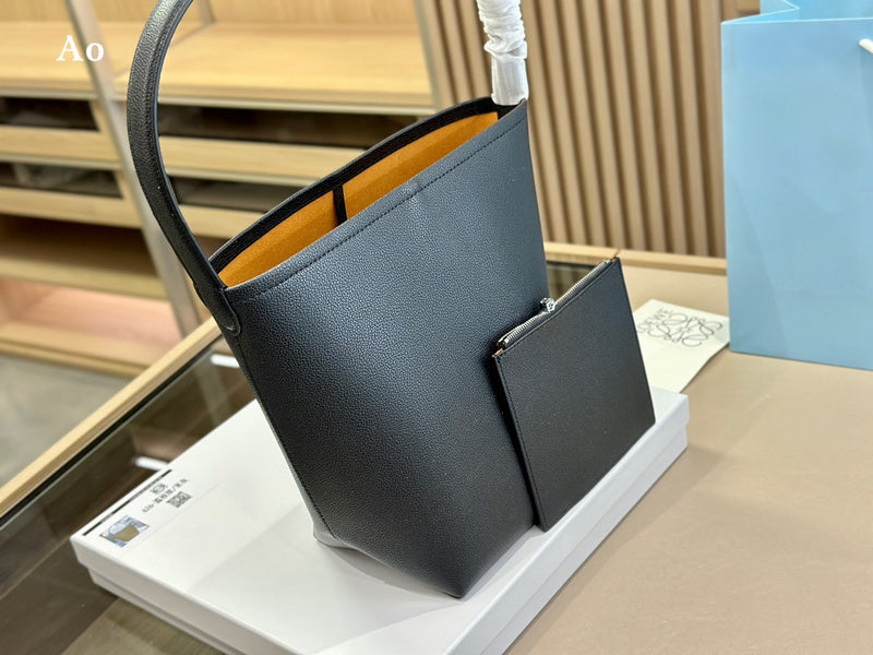 Luxurious Totes - LW-CH Bags - 013
