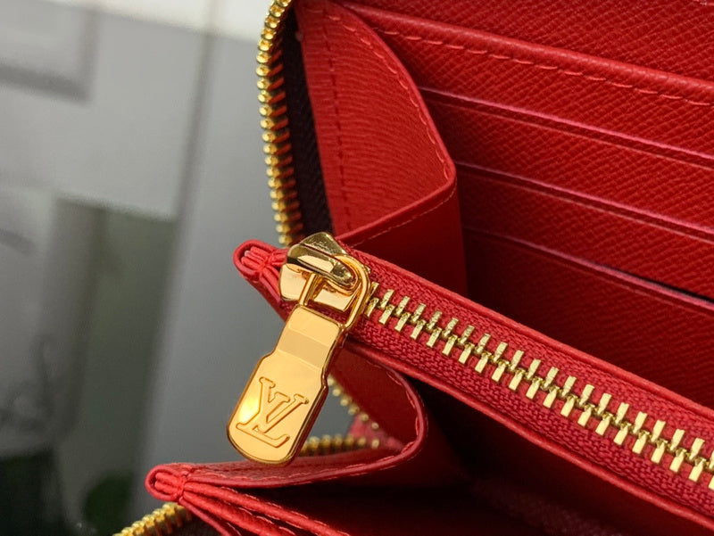 LOV - Luxurious Totes - 667