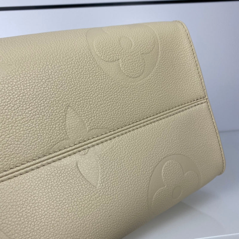 LOV - Luxurious Totes - 2561