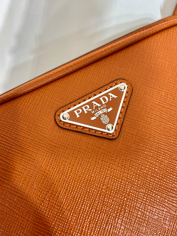 PDA - Luxurious Totes - 054