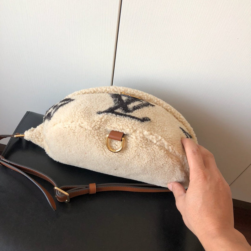 LOV - Luxurious Totes - 372