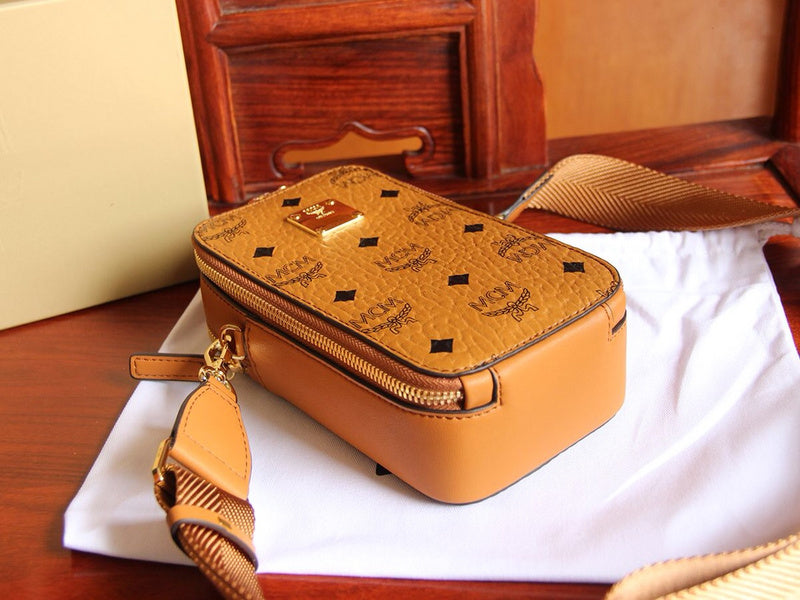 Luxurious Totes - Latest - 7817