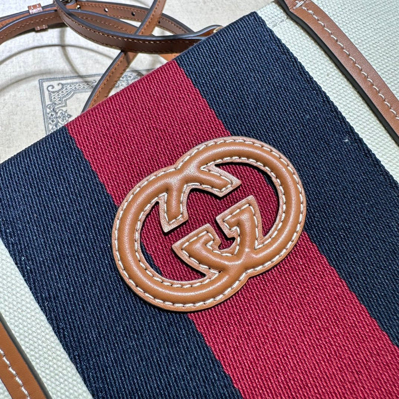 GUI - Luxurious Totes - 090