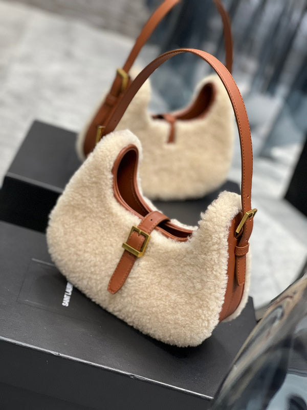 Luxurious Totes - Latest - 8457